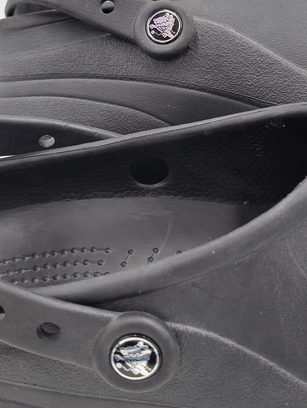 Crocs Classic Sandals Men Size 12 Black Pivoting Heel Strap Ventilation Ports